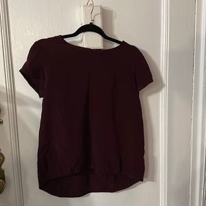 Cuyana Small 100% Silk Tee in Wine